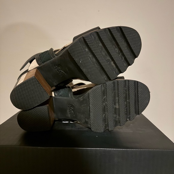 Sorel Black Tan Addington Cuff Leather Colorblock Heel Open Toe Sandal - Picture 12 of 12